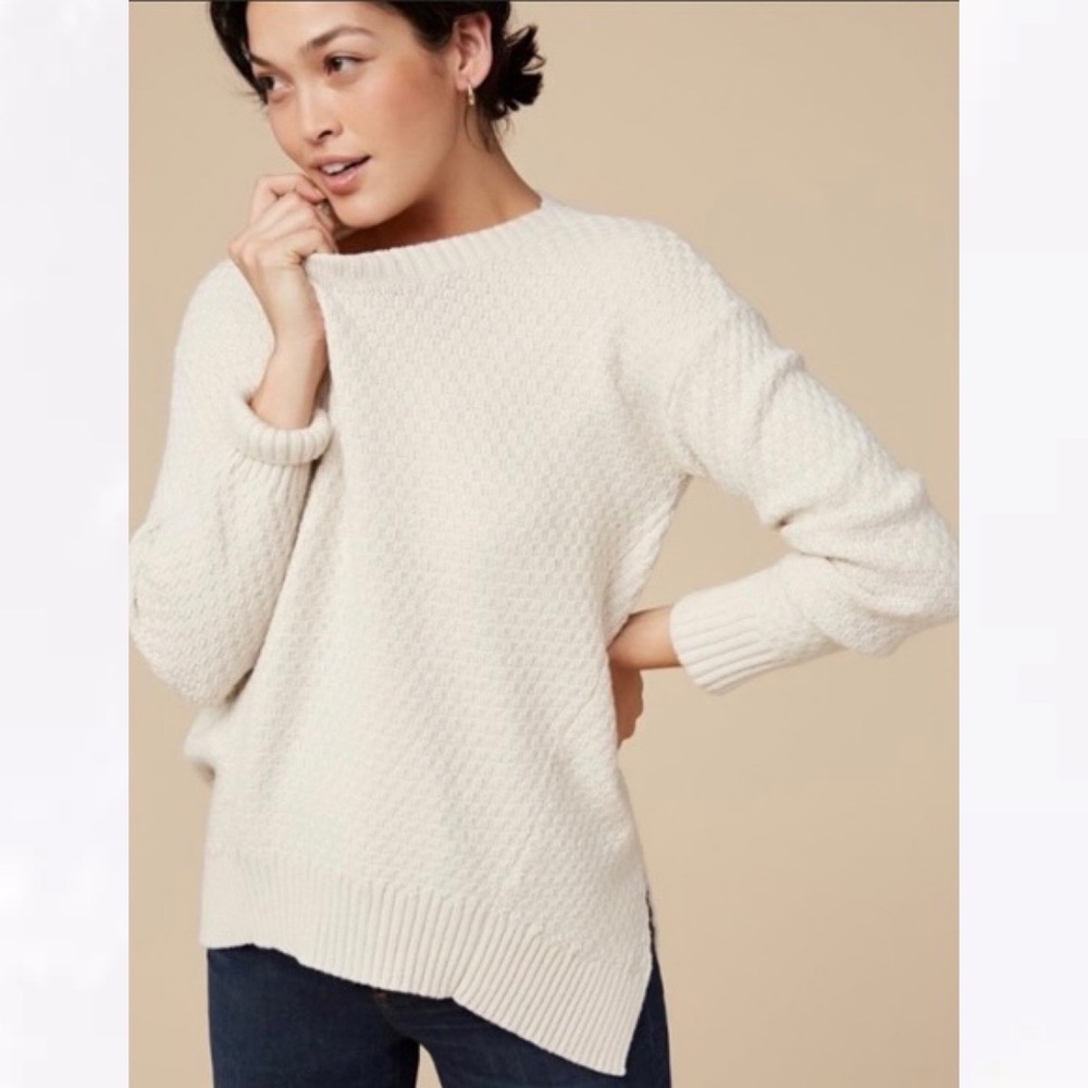 Amour Vert Abba Crew Neck Wool Sweater